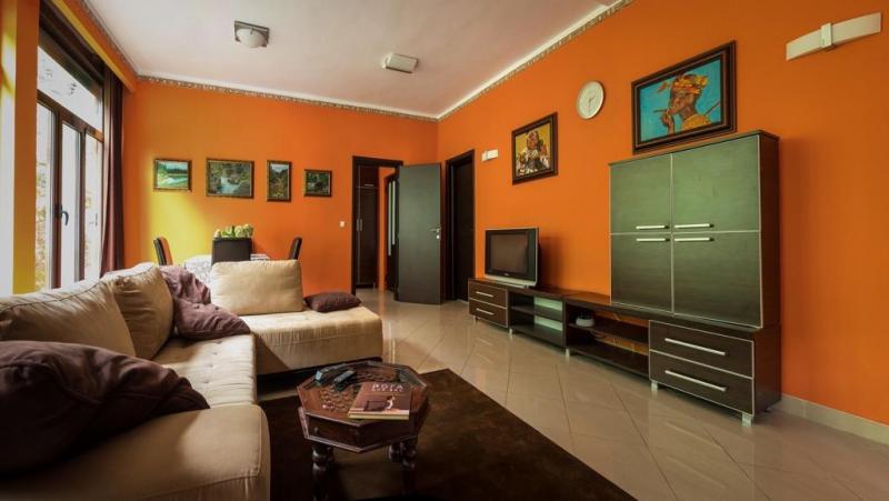 House in Orahovac in a quiet location 12