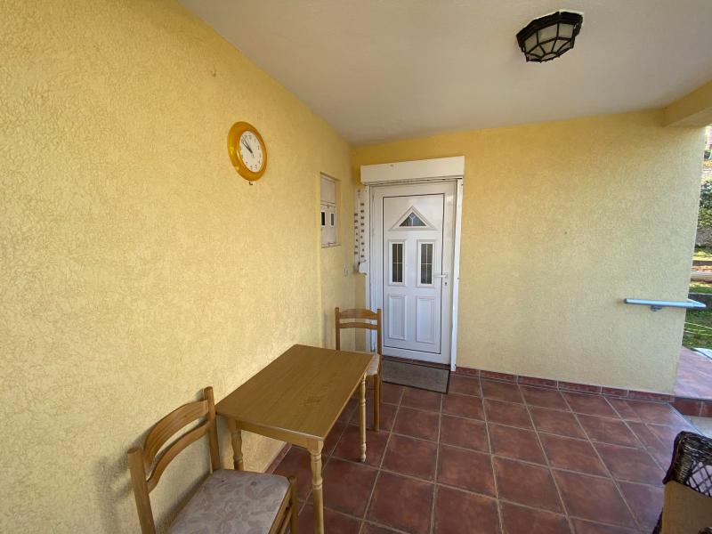 House by the sea at a good price (Krasici) 24