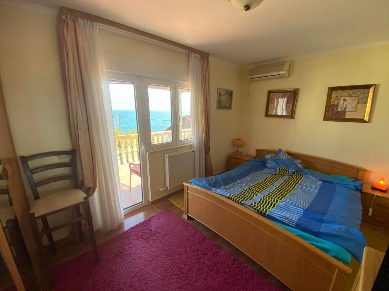House by the sea at a good price (Krasici) 6