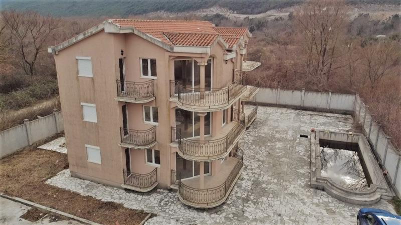 Building in Lastva Grbaljska - a great investment opportunity 2