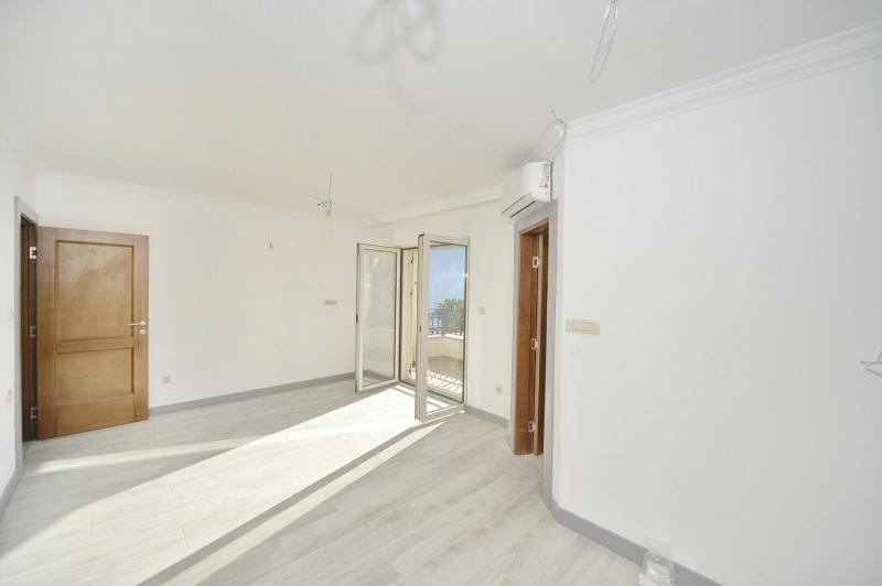 Three-bedroom apartment in Zelenika (new construction) 15