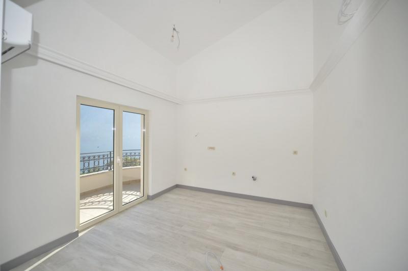 Three-bedroom apartment in Zelenika (new construction) 7