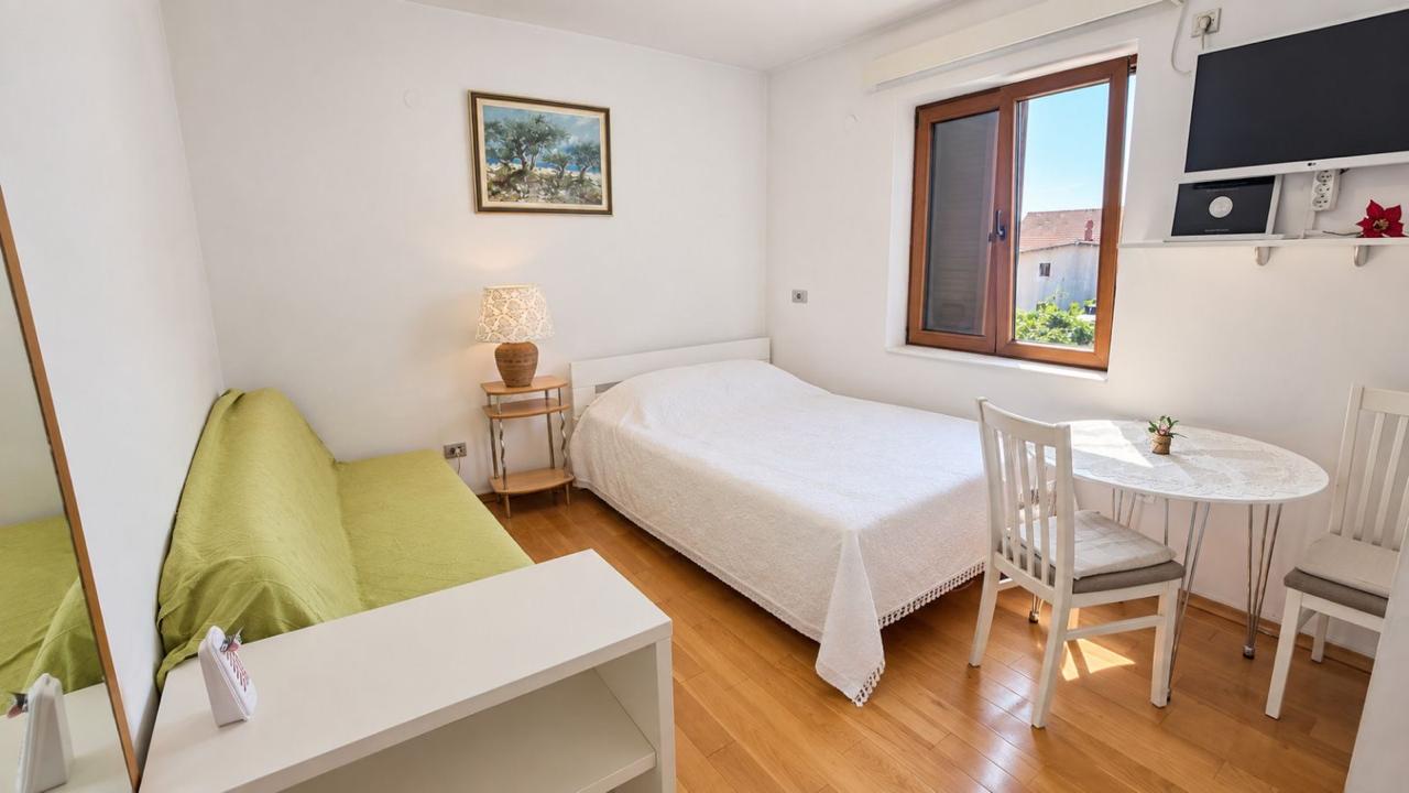Studio Apartment in Tivat — 7