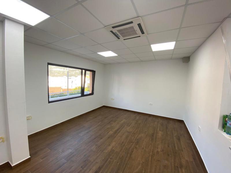Commertial space in Budva - Topliški put 3