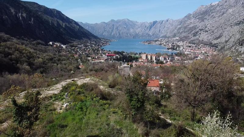 Urbanized Plot With a Perfect Sea View 2