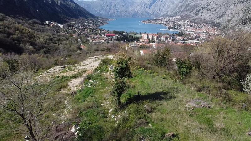 Urbanized Plot With a Perfect Sea View 3