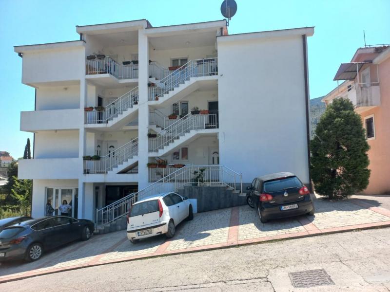 Nekretnina u Herceg Novom, 550m²