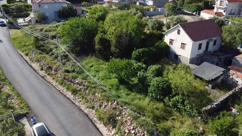 Two urbanized plots near Lustica 12