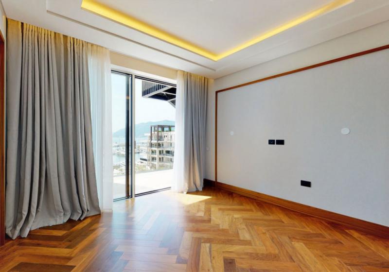 Luxury penthouse in Porto Montenegro 19