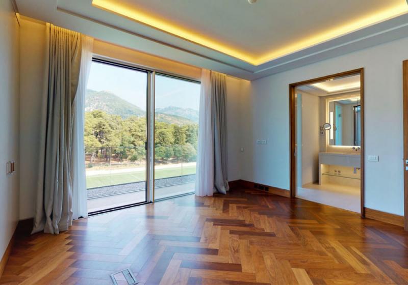 Luxury penthouse in Porto Montenegro 20