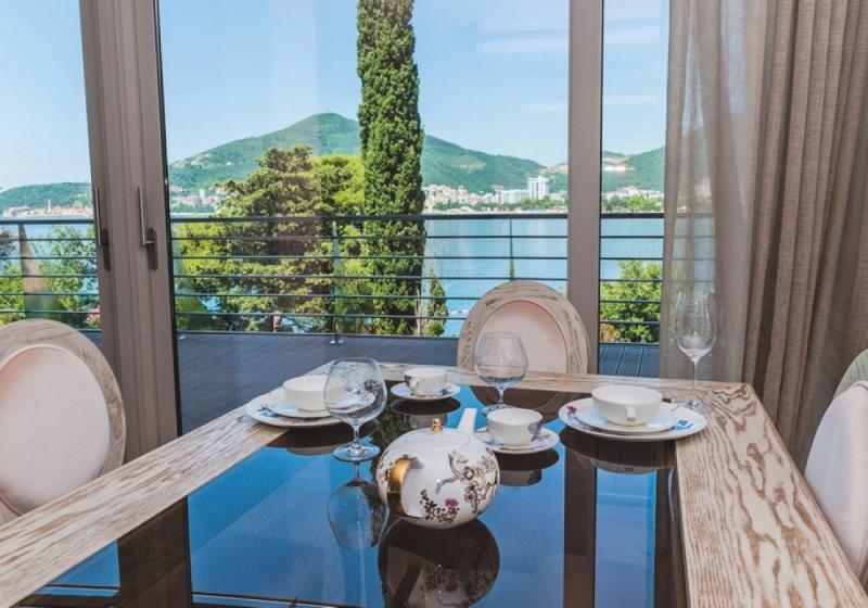 Two bedroom apartment in Dukley Gardens 7
