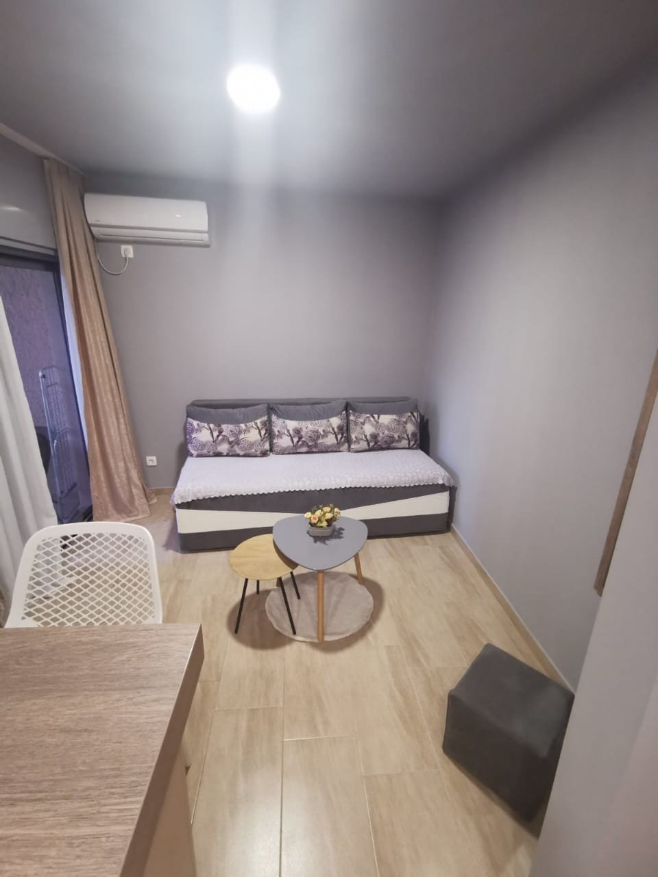 Moderna garsonjera sa terasom i parkingom - Opatovo, Tivat — 2