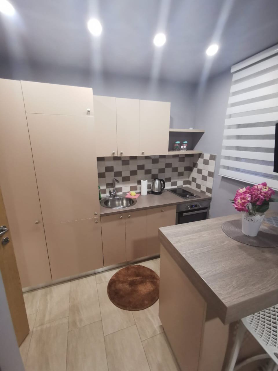 Moderna garsonjera sa terasom i parkingom - Opatovo, Tivat — 3
