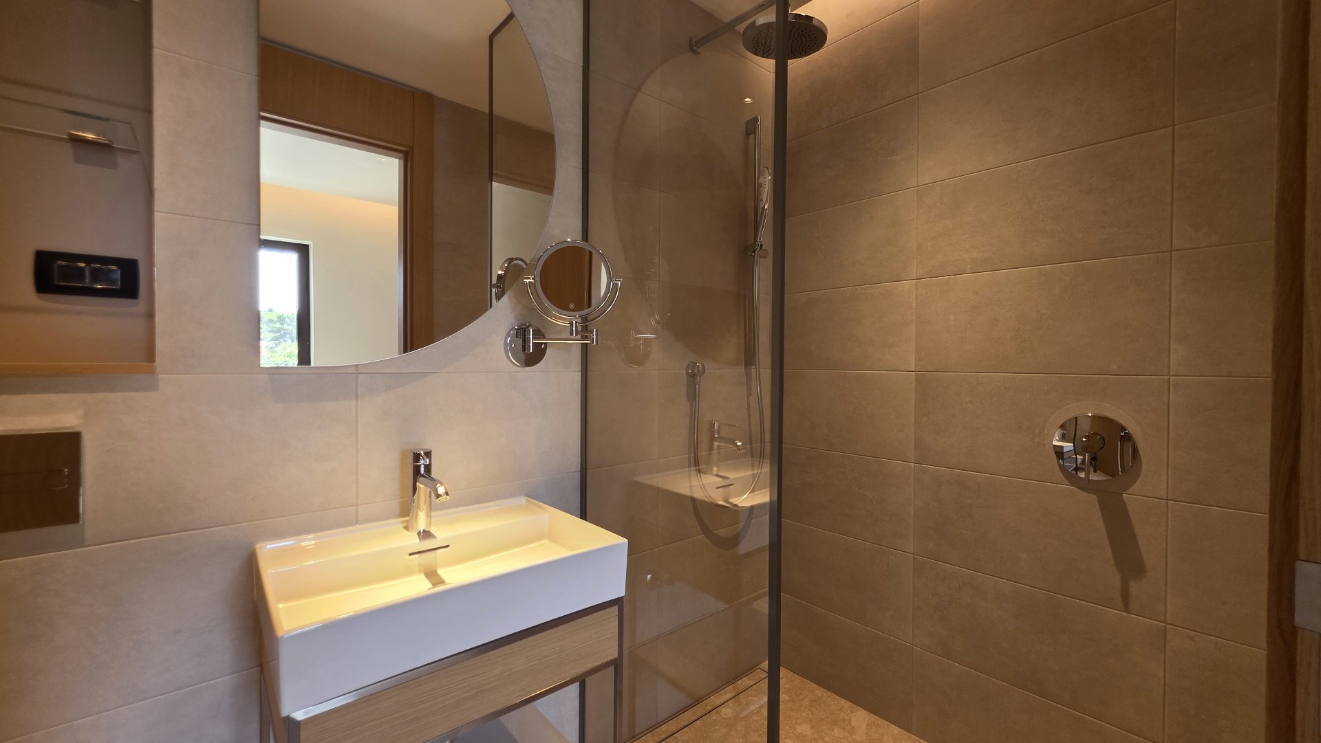 Dvosoban stan na prodaju u Boka Place, Porto Montenegro 7