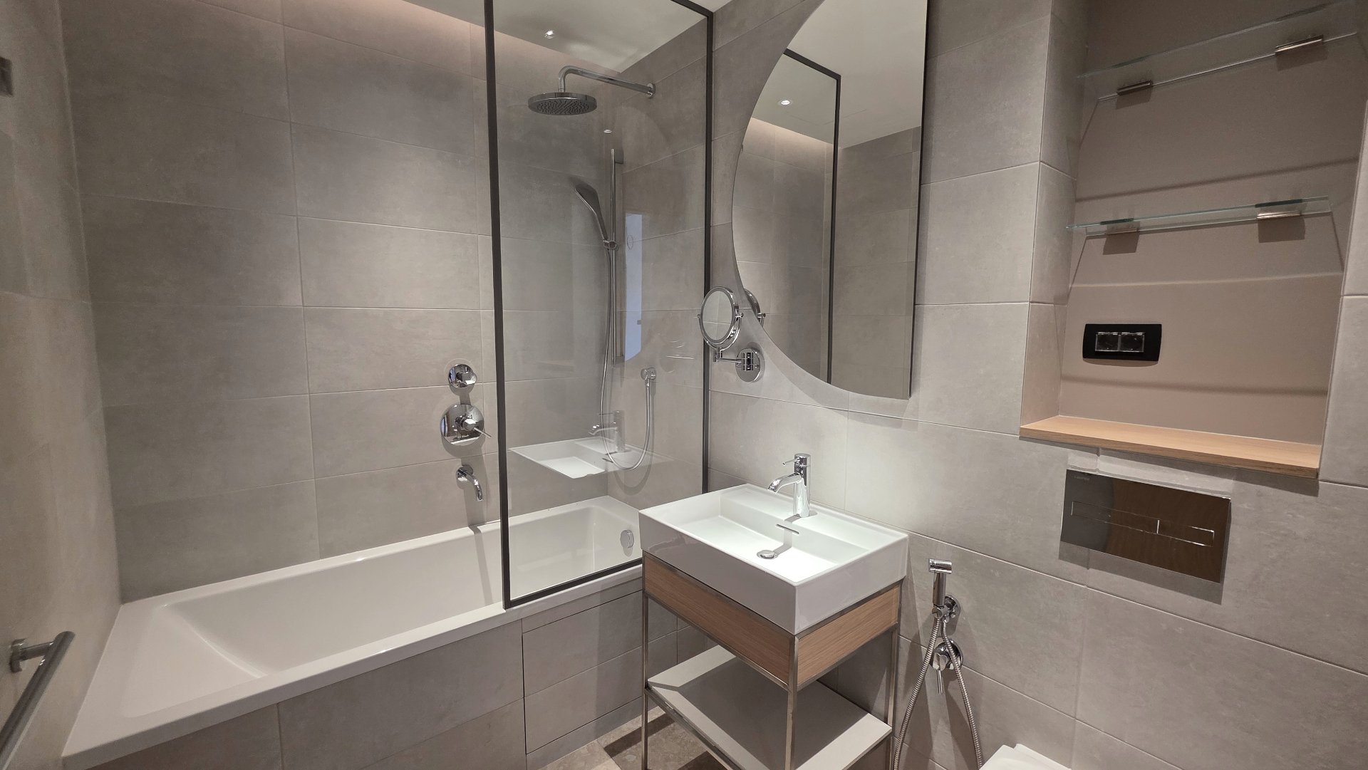 Dvosoban stan na prodaju u Boka Place, Porto Montenegro 8