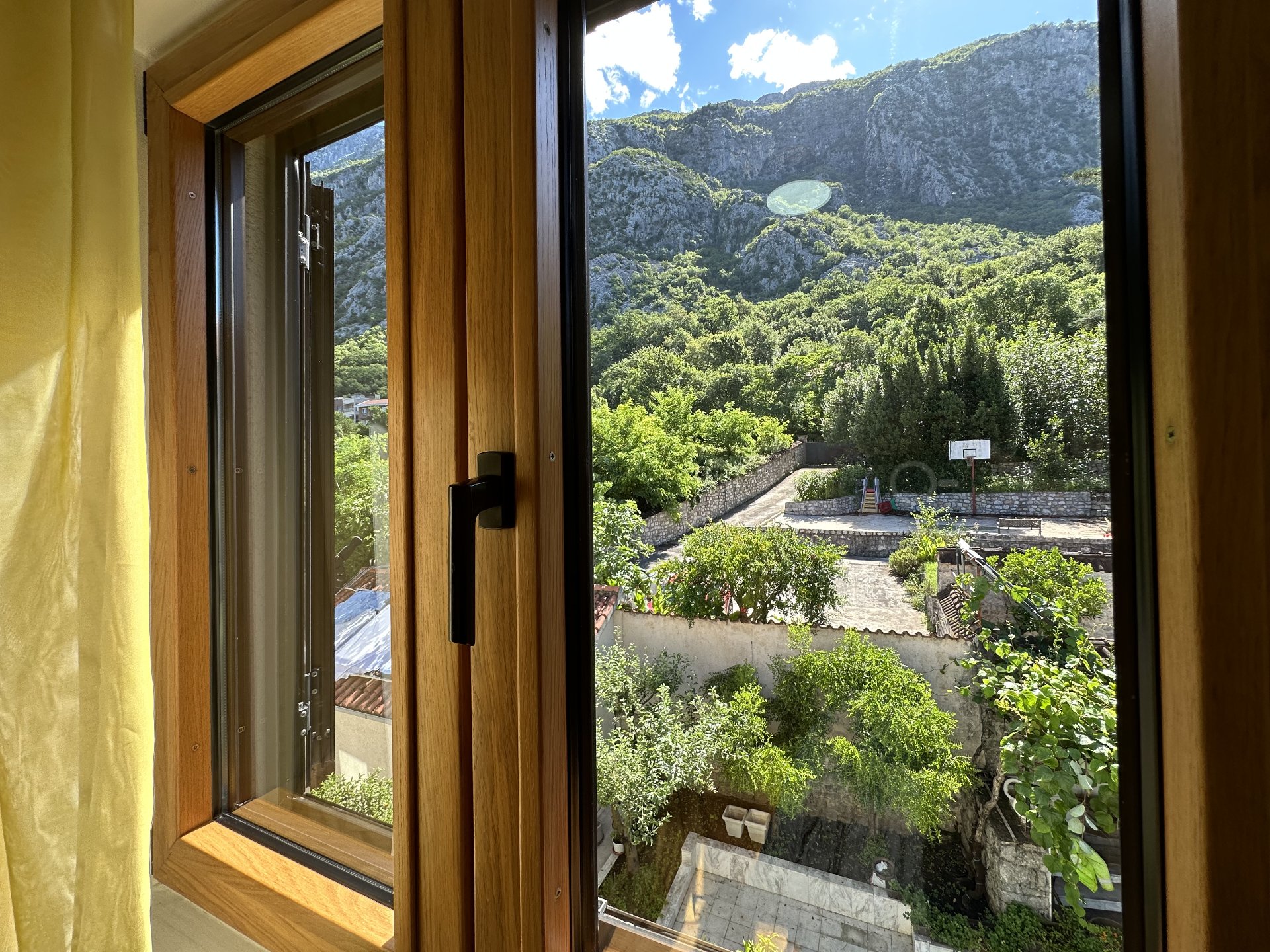 Two-bedroom apartment with sea view for long-term rent – Dobrota, Kotor — 14