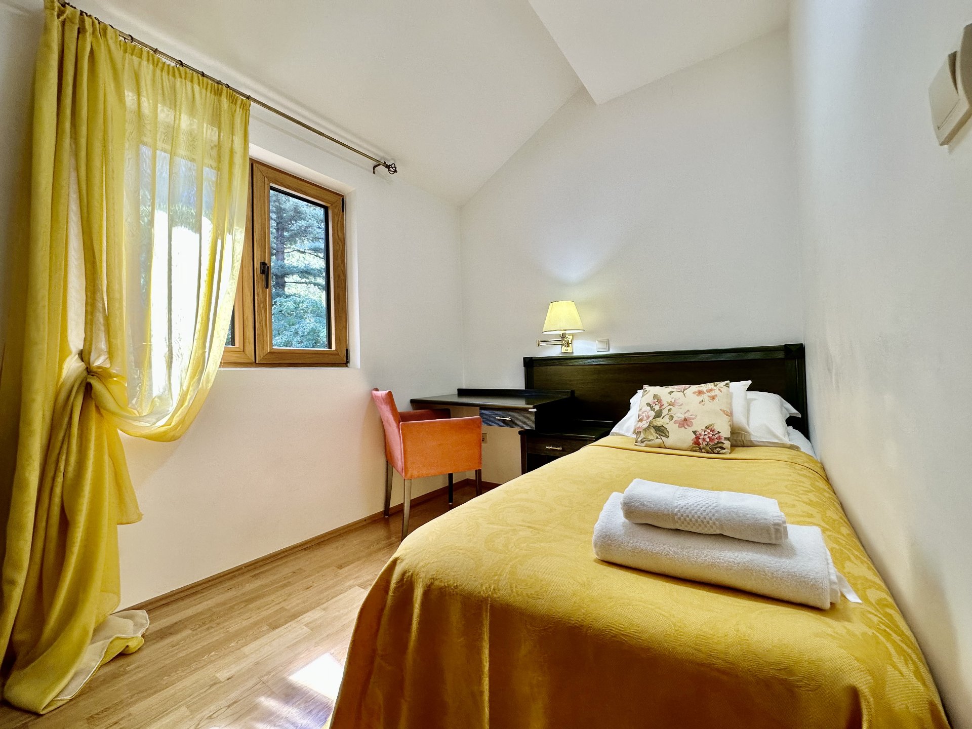 Two-bedroom apartment with sea view for long-term rent – Dobrota, Kotor — 8