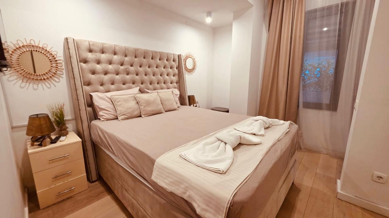 Izdaje se jednosoban stan 75m2 sa terasom i garažnim mjestom, 150m od mora - Tivat — 9