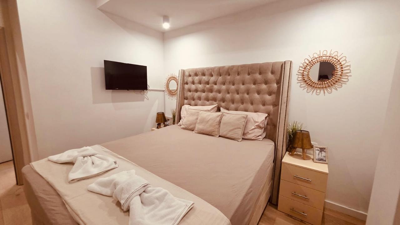 Izdaje se jednosoban stan 75m2 sa terasom i garažnim mjestom, 150m od mora - Tivat — 10