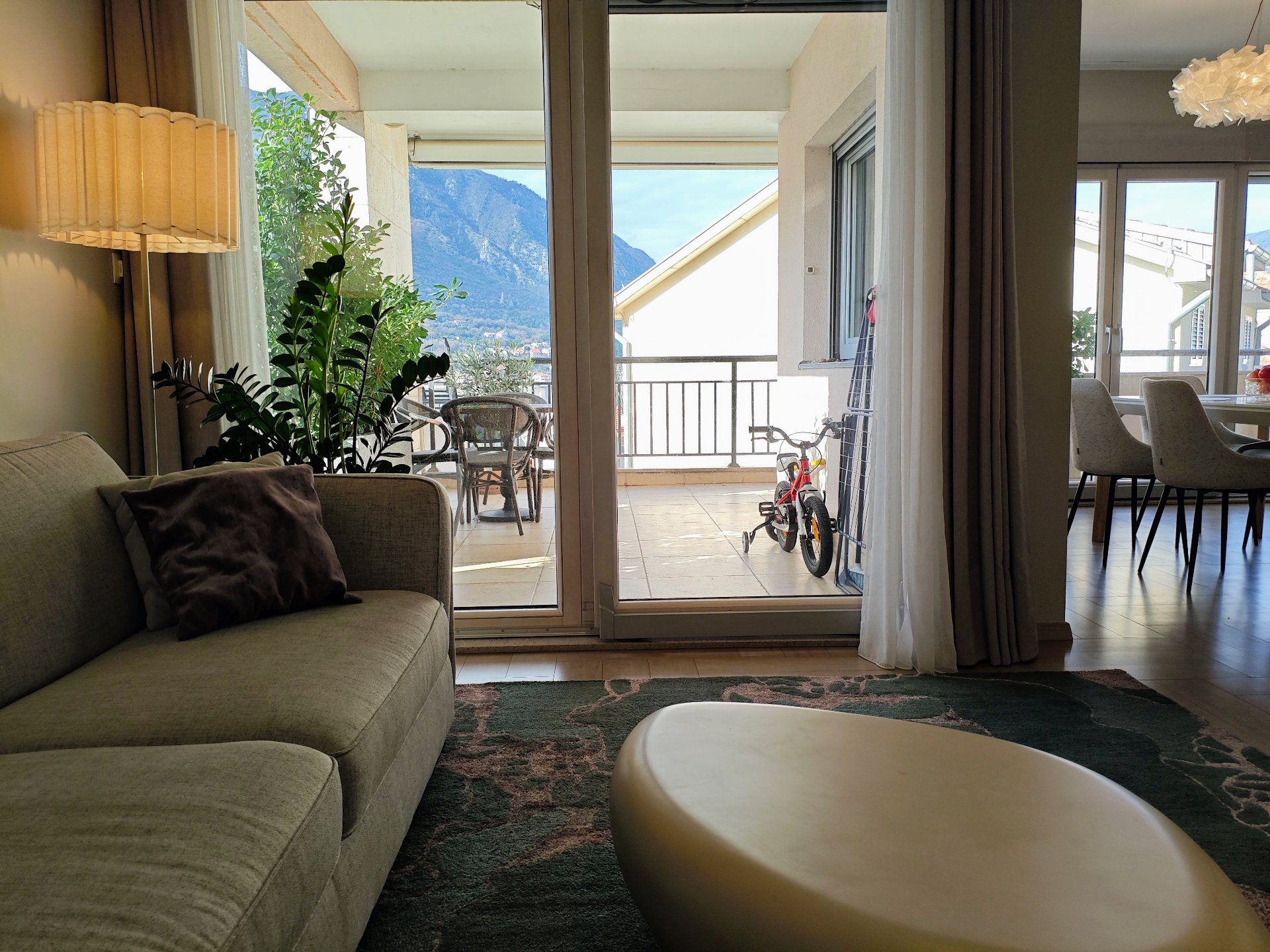 Trosoban stan sa pogledom na more i privatnim parkingom - Dobrota, Kotor — 22