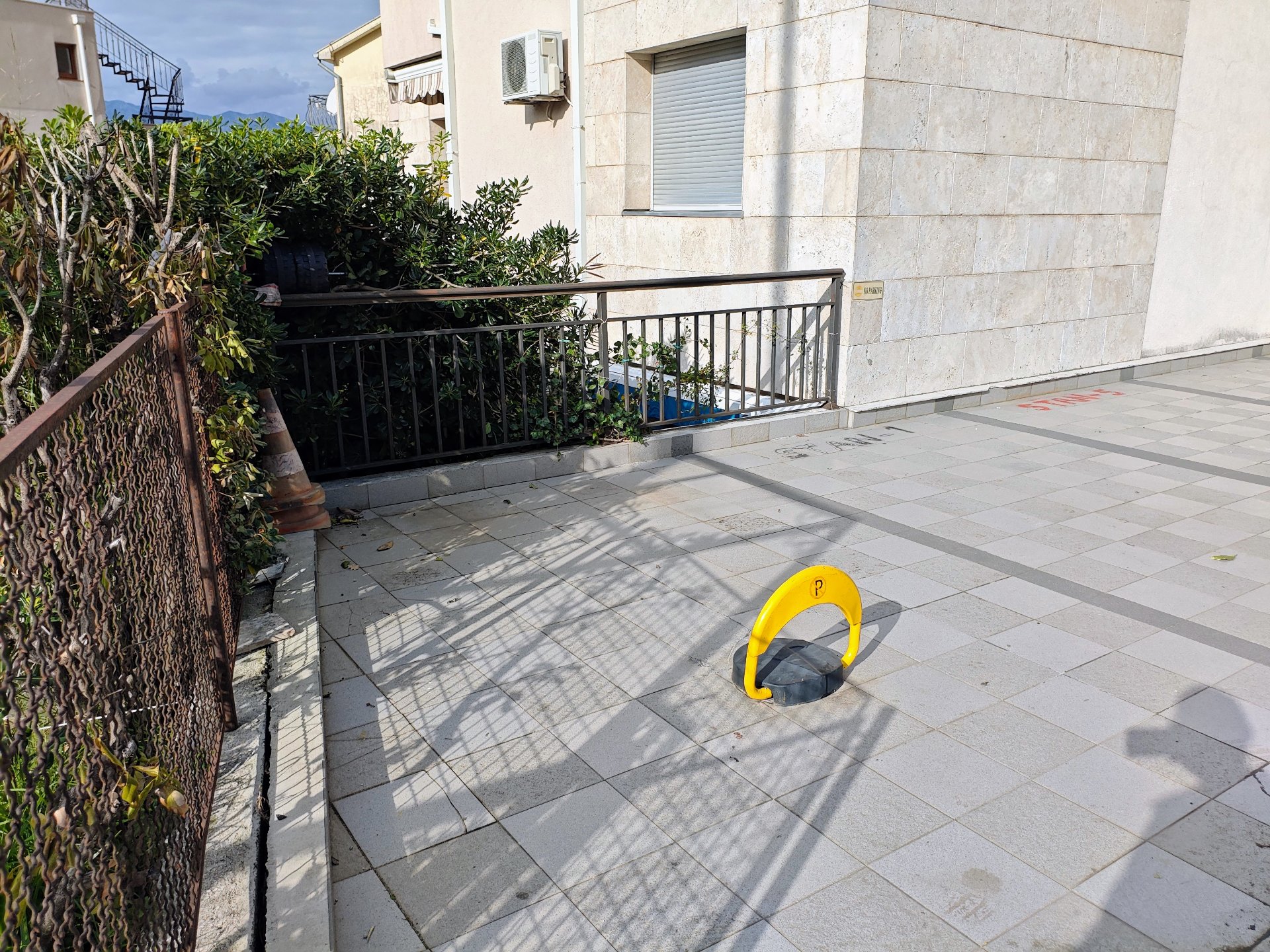 Trosoban stan sa pogledom na more i privatnim parkingom - Dobrota, Kotor — 30