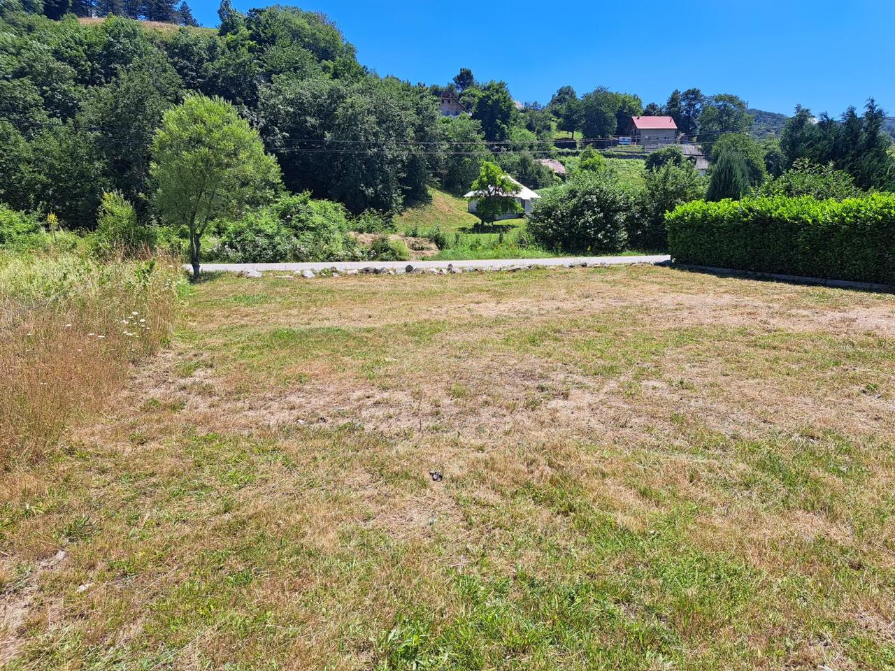 Urbanizovan građevinski plac 300 m2 – Sportska zona, Kolašin