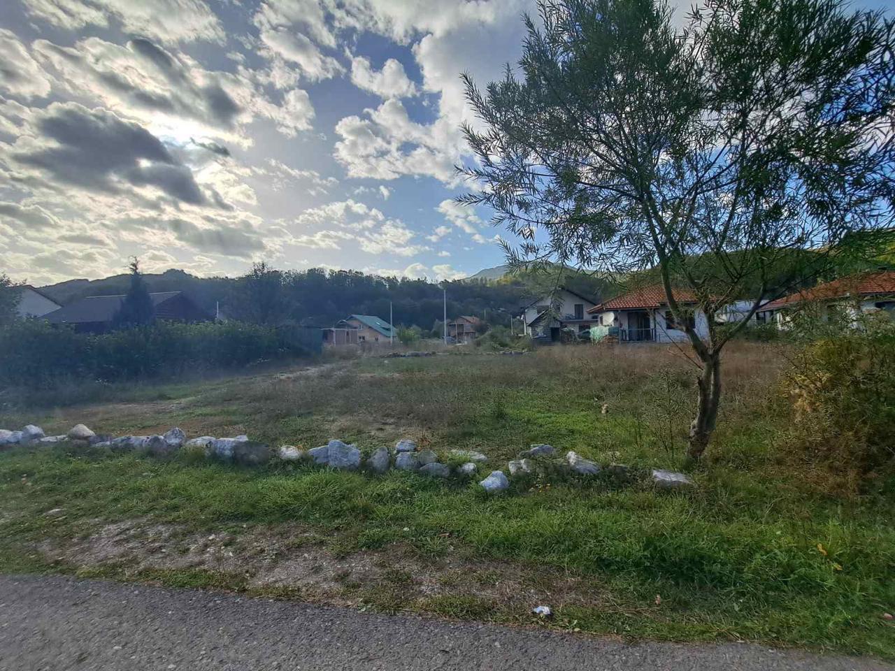 Urbanizovan građevinski plac 300 m2 – Sportska zona, Kolašin — 3