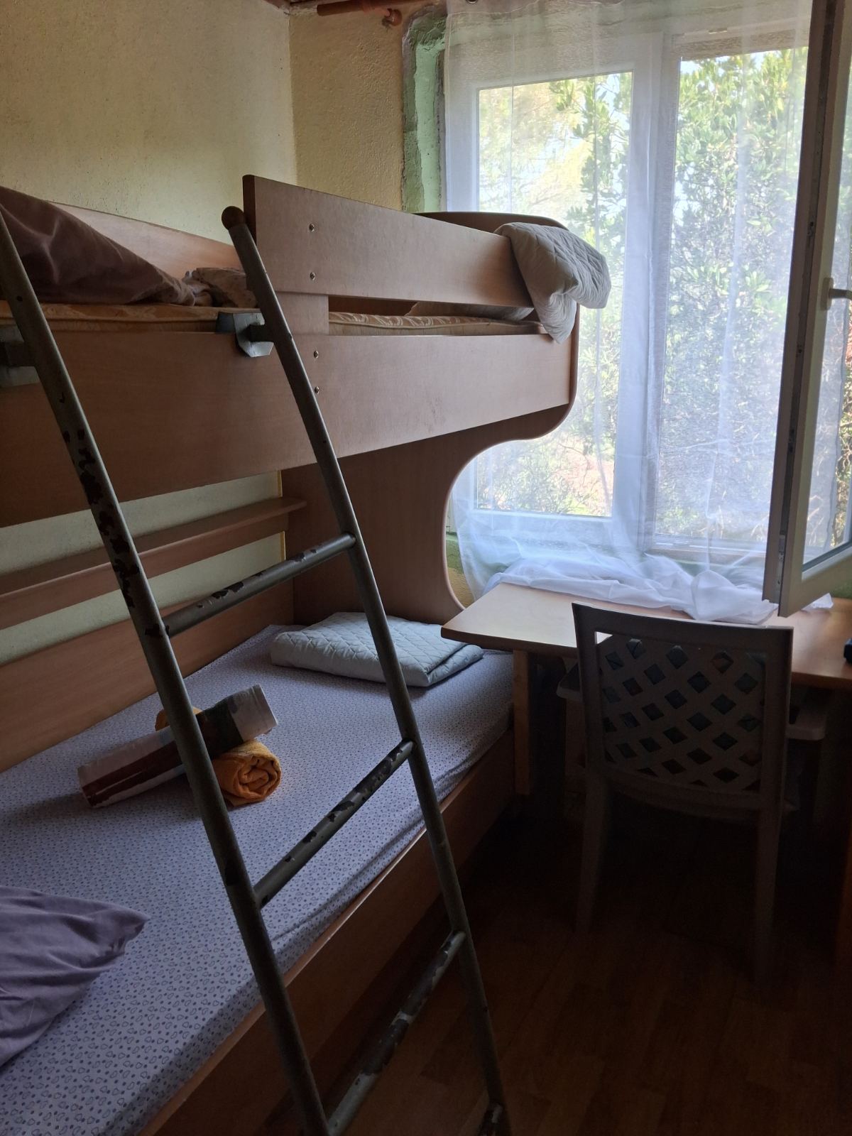 Kuća sa dvorištem i garažom za dugoročni najam – Zagora, Grbalj — 8