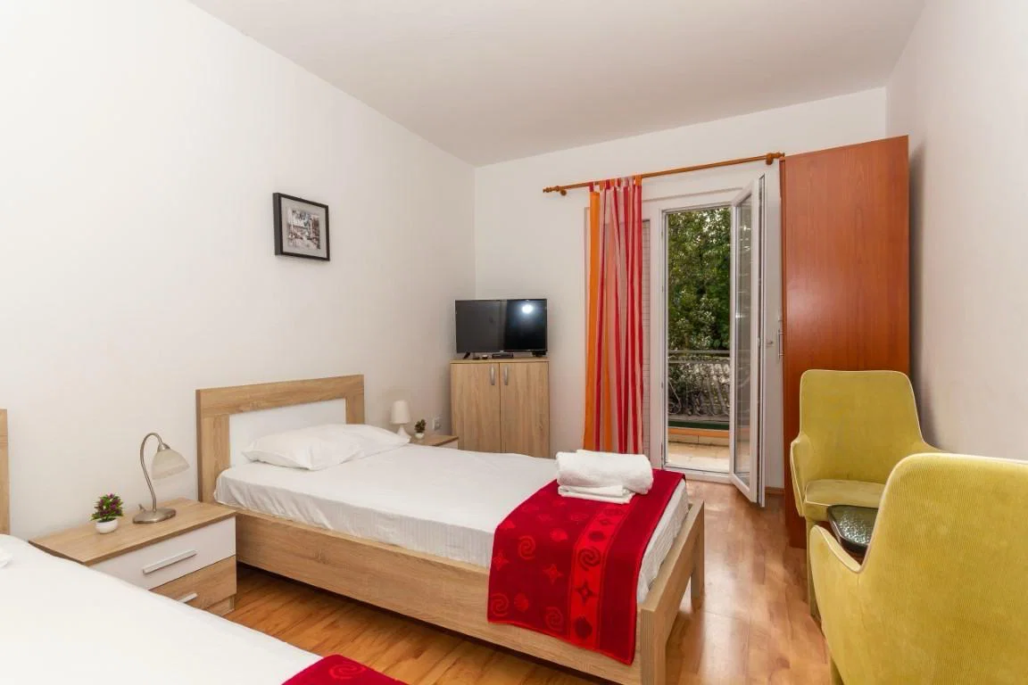House with Apartments and Sea View – Škver, Herceg Novi — 4