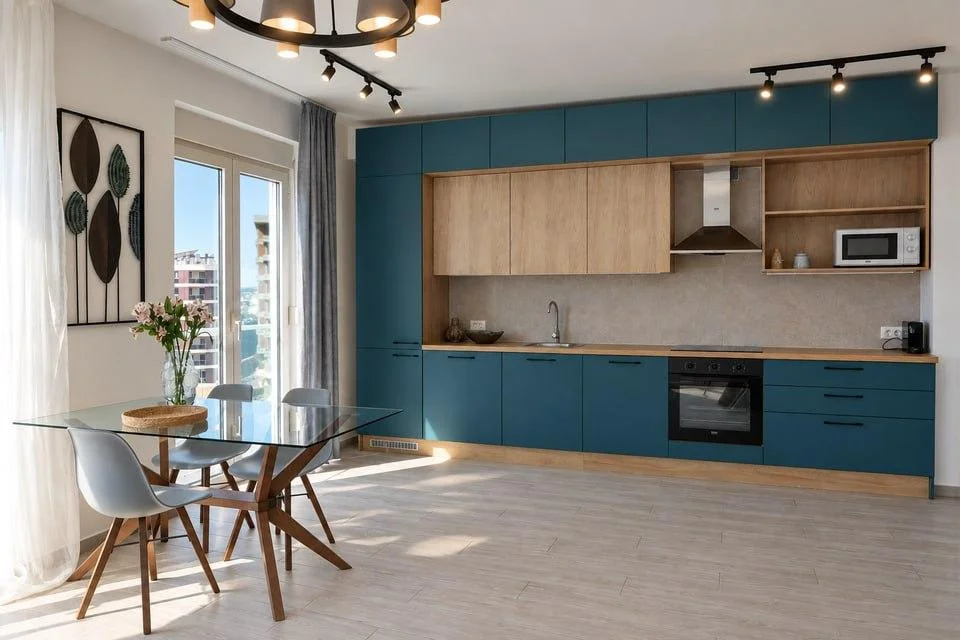 Two-bedroom apartment with panoramic Adriatic views in the Bečići Hills complex — 4