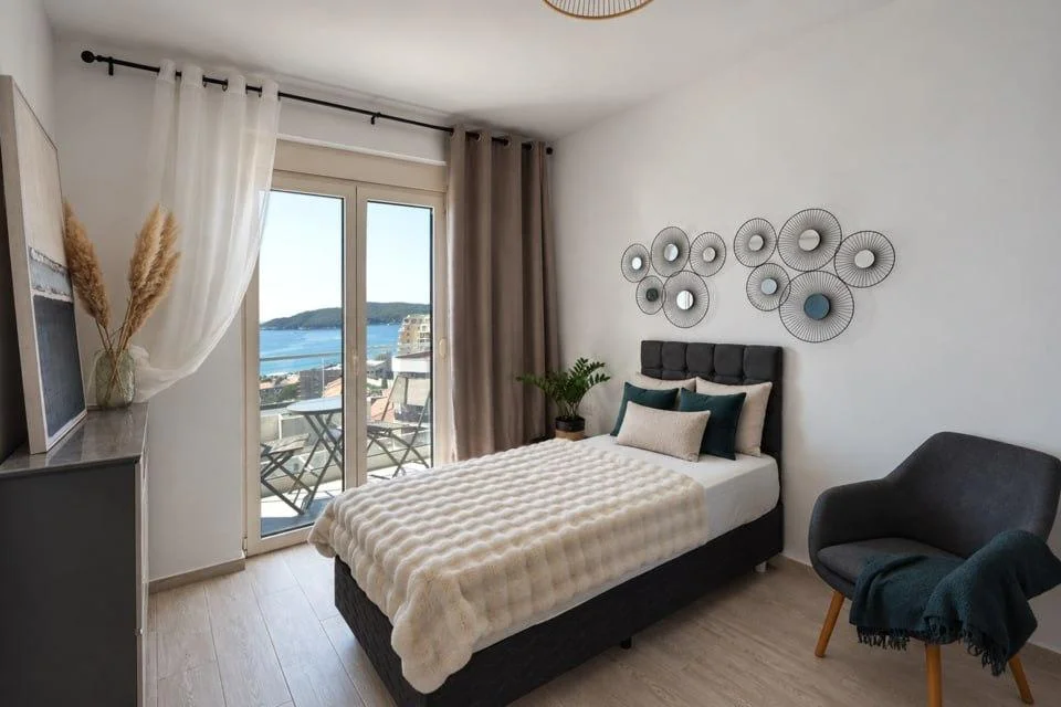 Two-bedroom apartment with panoramic Adriatic views in the Bečići Hills complex — 7