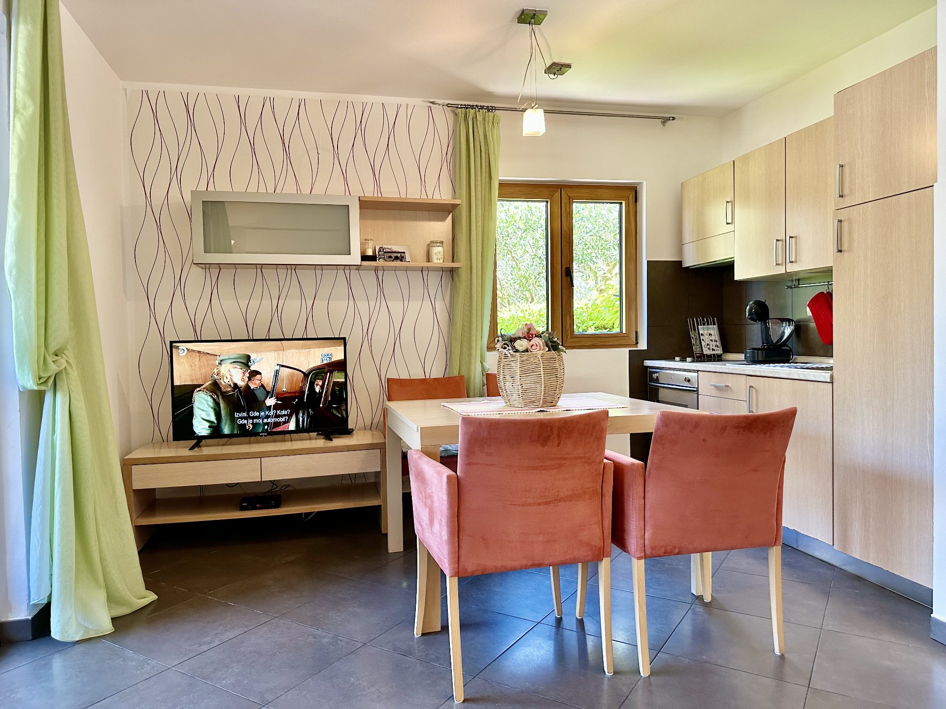One-bedroom apartment with sea view for long-term rent – Dobrota, Kotor — 3