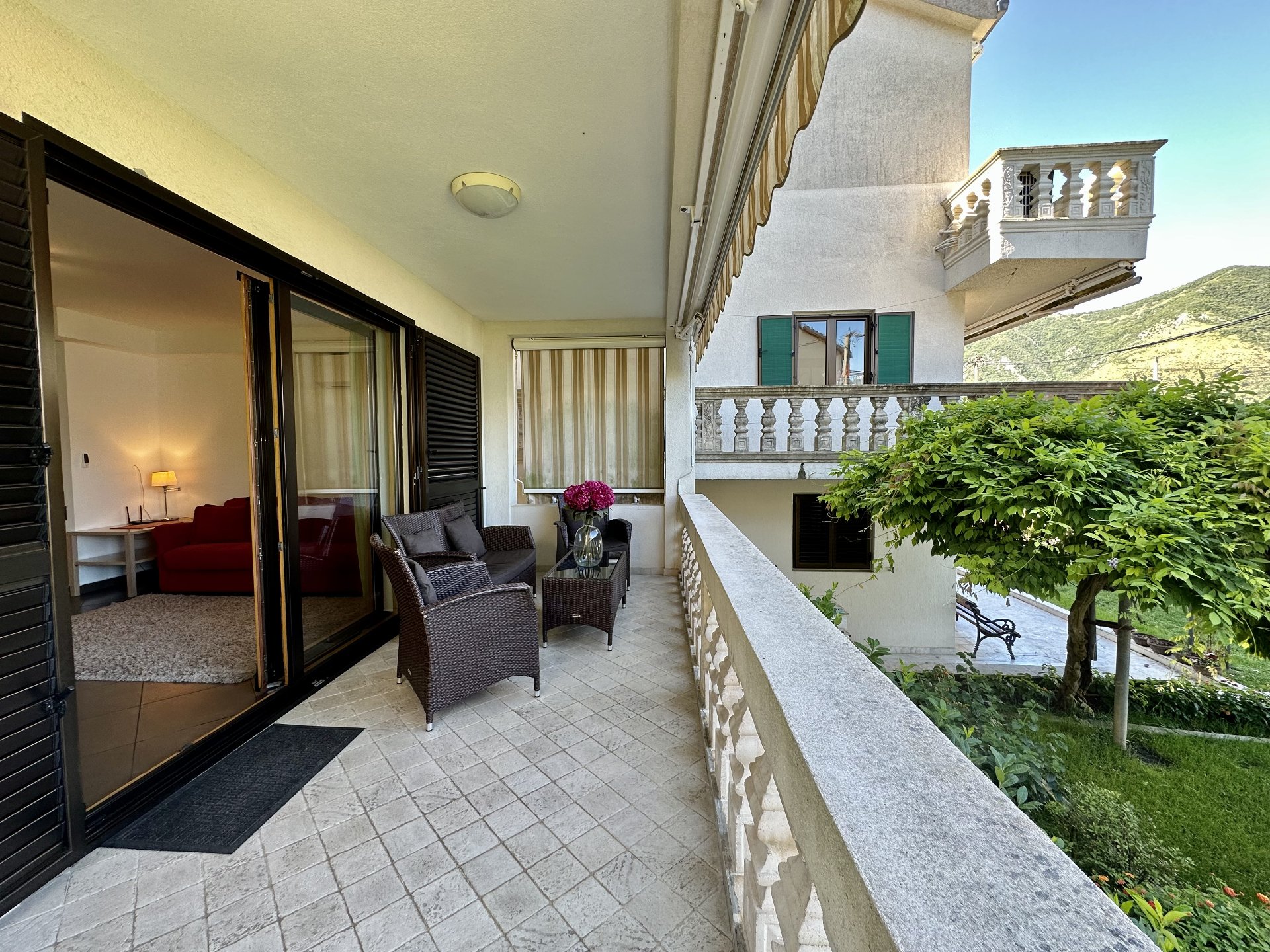 One-bedroom apartment with sea view for long-term rent – Dobrota, Kotor — 6