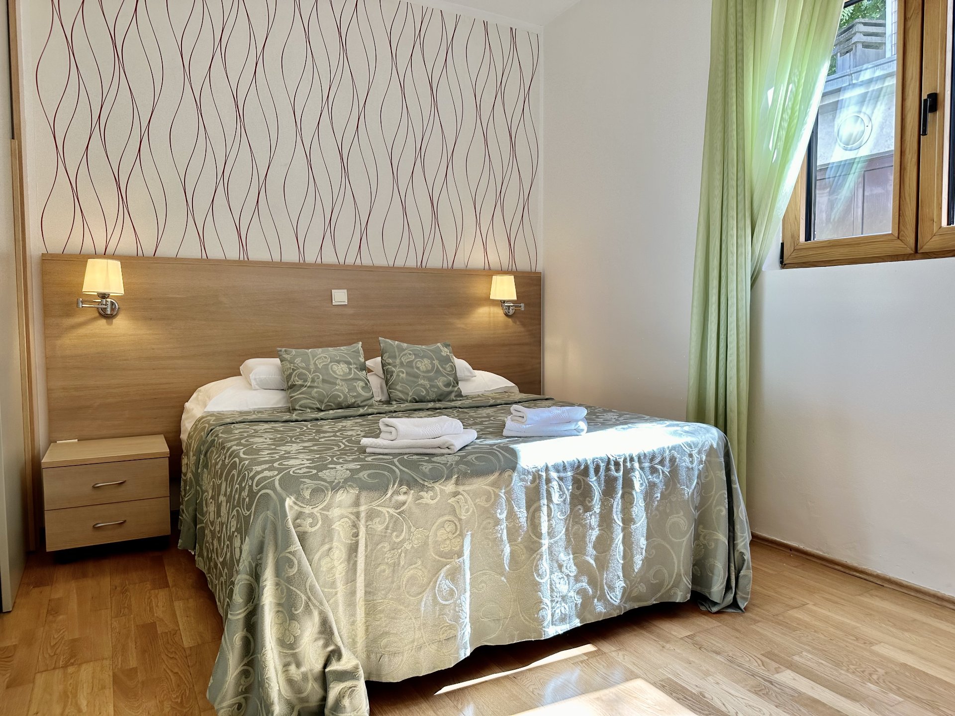 One-bedroom apartment with sea view for long-term rent – Dobrota, Kotor — 11