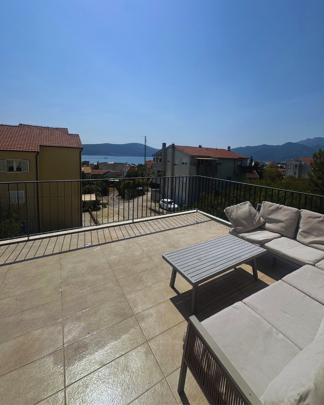 Three-room apartment with sea view and large terrace – Kalimanj, Tivat